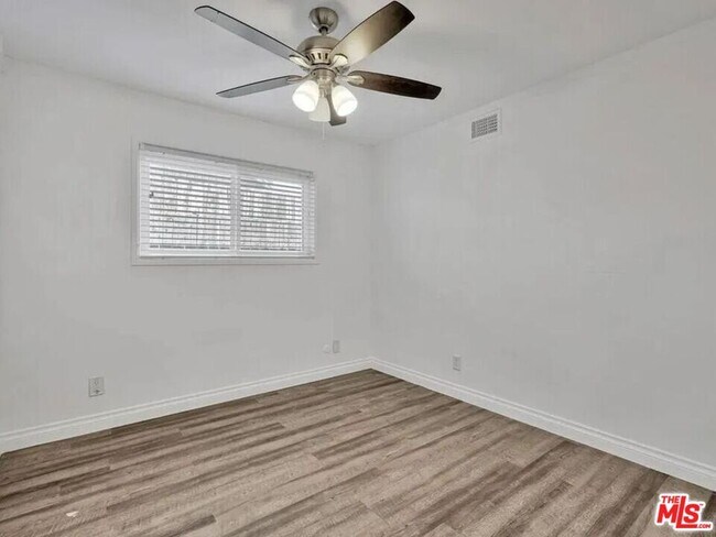 Building Photo - 28040 Ermine Pl