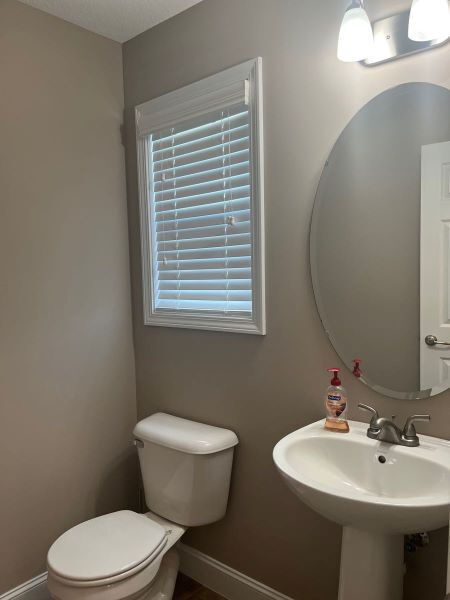 Building Photo - Ely Park Subdivision 3 bdrm/2.5 bath