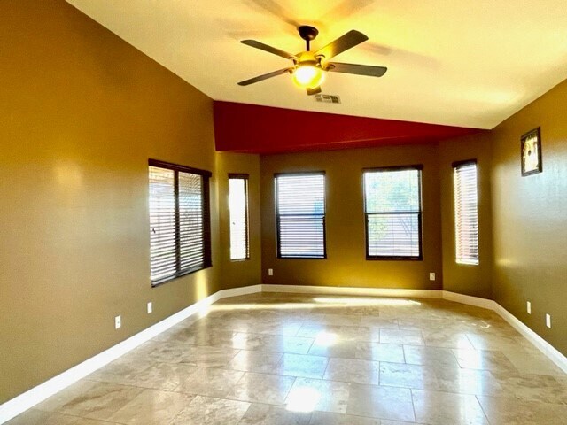 Building Photo - 34127 N Slate Creek Dr