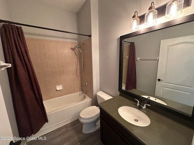 Building Photo - 1317 Ballinton Dr