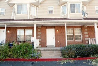Building Photo - 260 E 400 N