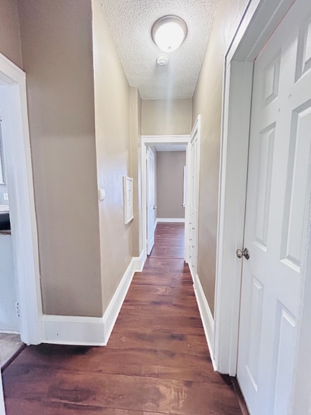 Building Photo - 1917 N Newton Ave