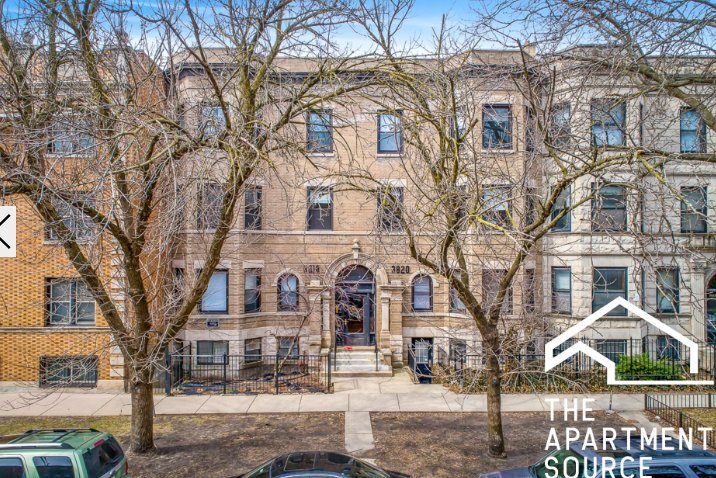 Building Photo - 3822 N Sheffield Ave