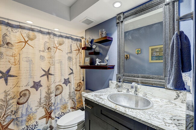 Building Photo - 4770 Brittany Dr S