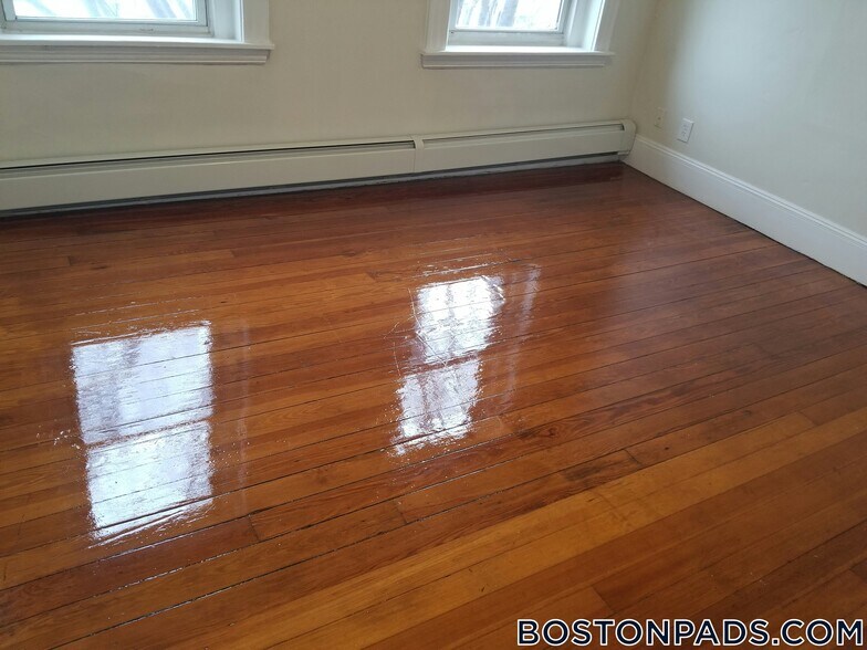 Building Photo - 9 Fulkerson St