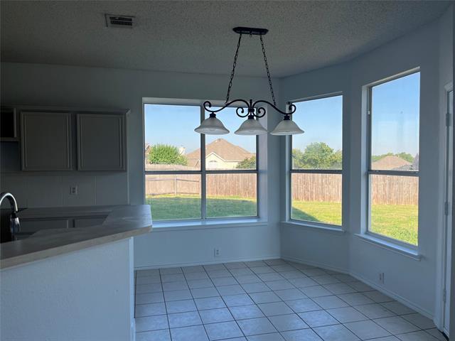 Building Photo - 7929 Park Ridge Dr