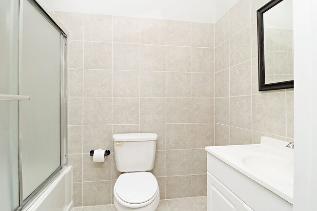 Building Photo - Pet-Friendly Fry's Spring Duplex With Fenc...