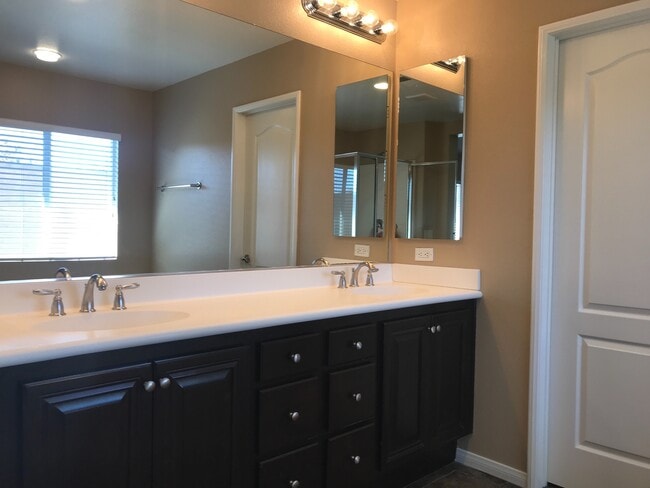 Building Photo - GORGEOUS TWO STORY HOME IN GRANITE HILLS 4...
