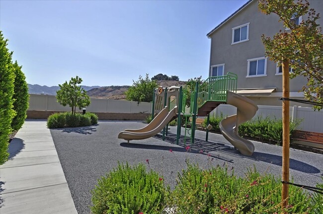 Building Photo - 9153 Foster Ln