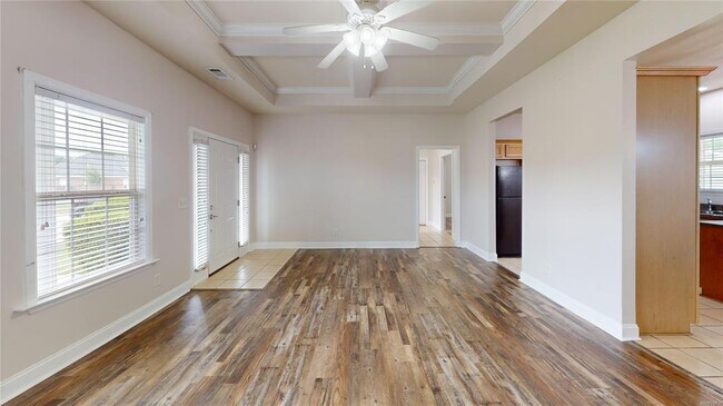 Building Photo - 414 Runway Dr
