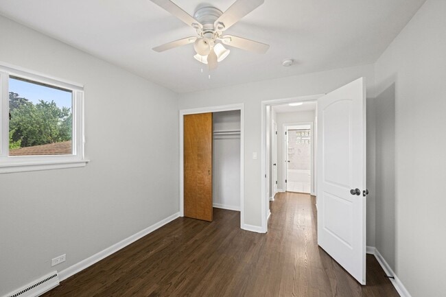 Building Photo - 230 Greenfield Dr