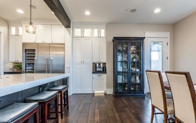 Building Photo - Luxurious Herriman 6 Bed with Indoor Court, Theater & Stunning Views!!!