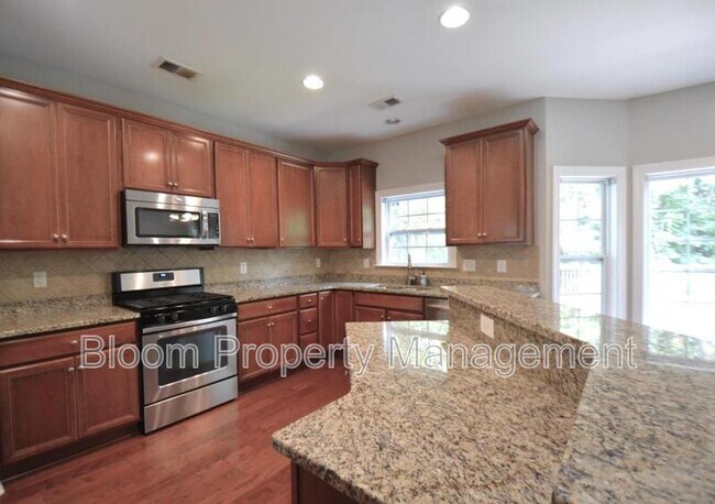 Building Photo - 8566 Royal Palm Ln