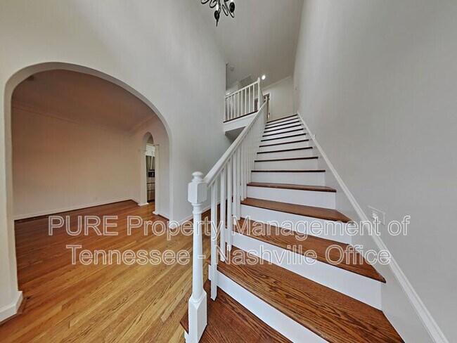 Building Photo - 165 Hicks Rd
