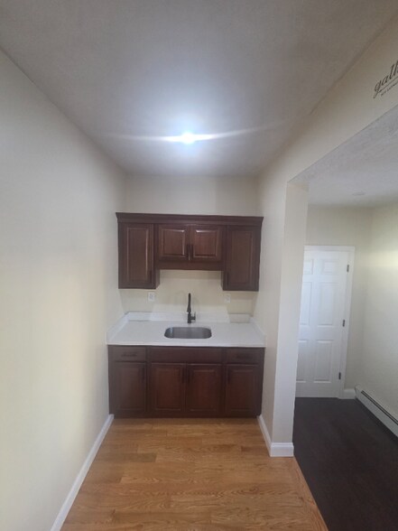 Building Photo - 25 Brookside Ave