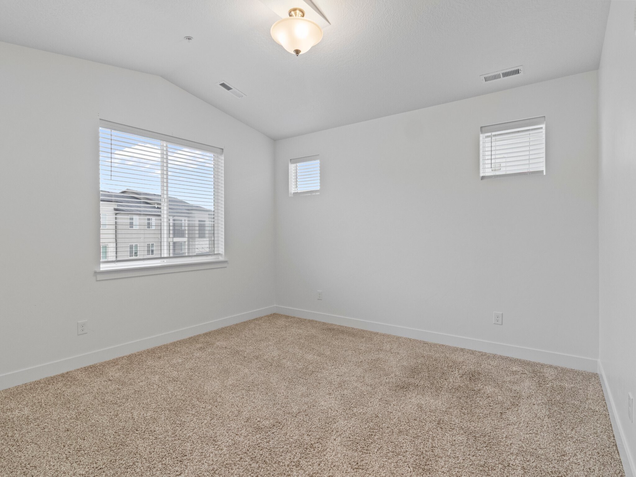 Building Photo - 13537 Commodus Dr