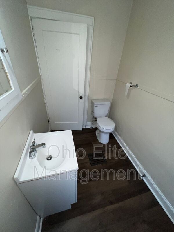 Building Photo - 1483 Republic Ave