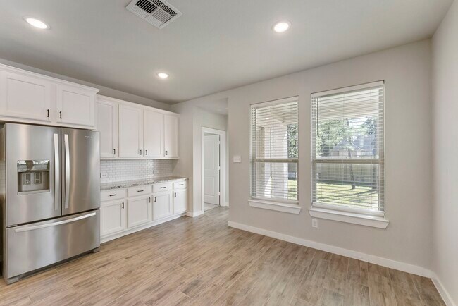 Building Photo - 254 Aster View Ct