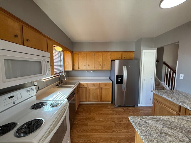 Building Photo - 3-bedroom, 3-bathroom single-family home close proximity to Peterson Space Force Base, Schriever ...