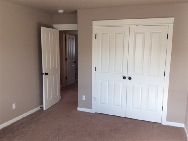 Building Photo - 468 Tulip Ave