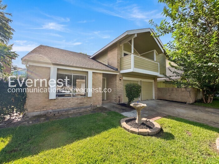 Building Photo - 2719 Meadowgrass Ln