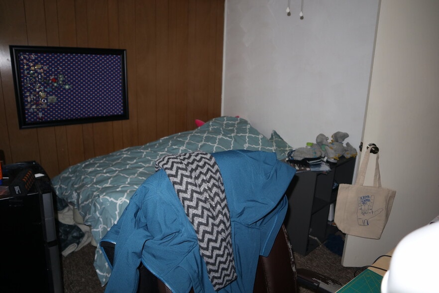 Building Photo - 76 3rd St