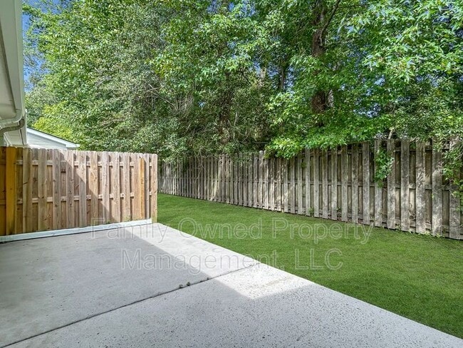 Building Photo - 112 Stewart Pl