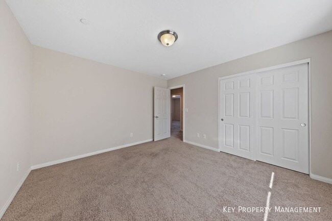 Building Photo - 2324 Mundare-