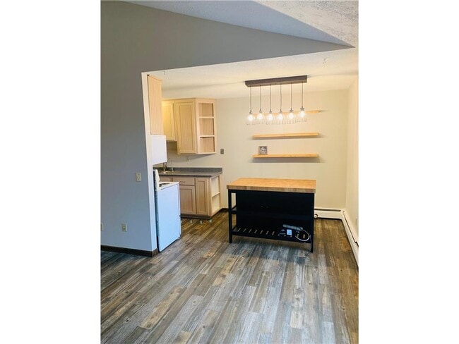 Building Photo - 932 Westbrooke Way