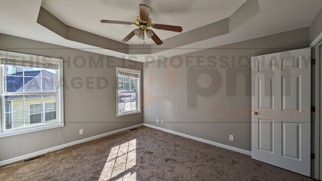 Building Photo - 1121 Gunpoint Dr