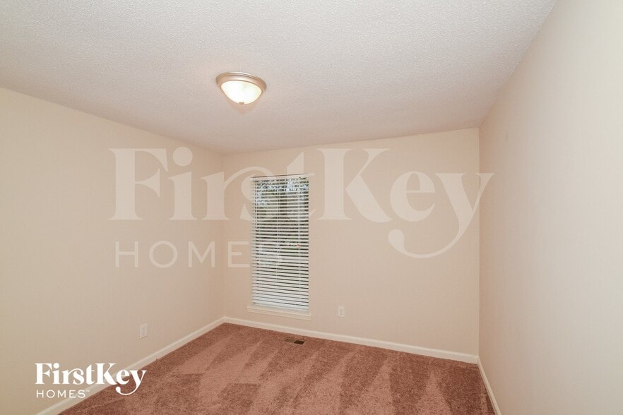 Building Photo - 1131 Dearing Downs Dr