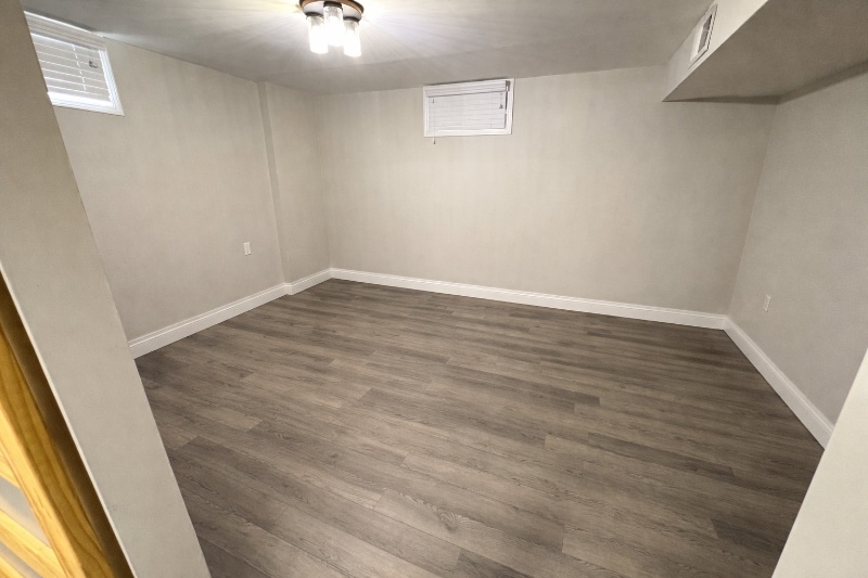 Building Photo - 5306 E 10th St