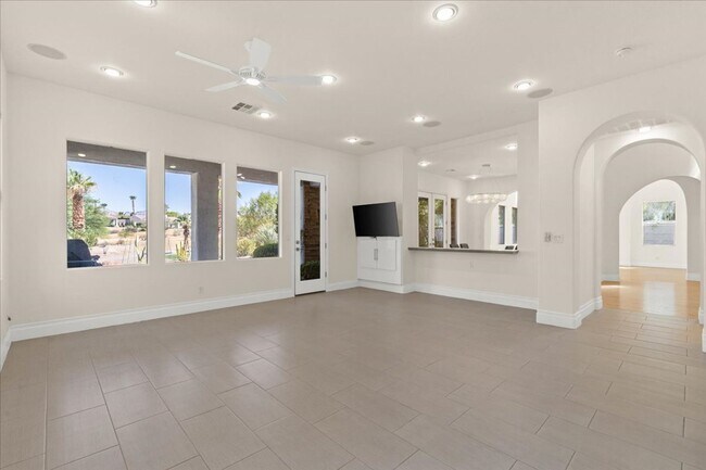 Building Photo - Exclusive 5-Bedroom Estate on the 12th Hole of Arroyo Golf Course in Red Rock Country Club