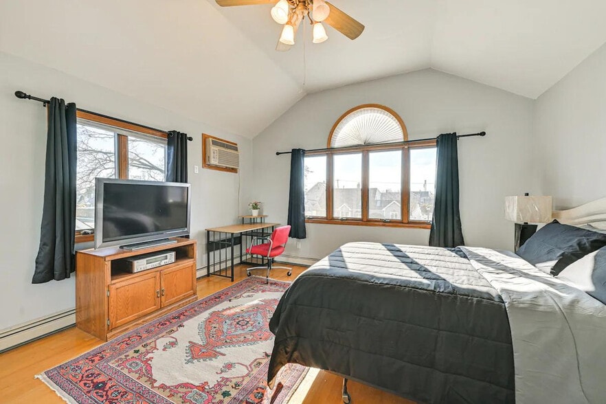 Building Photo - 35 Butternut Ln