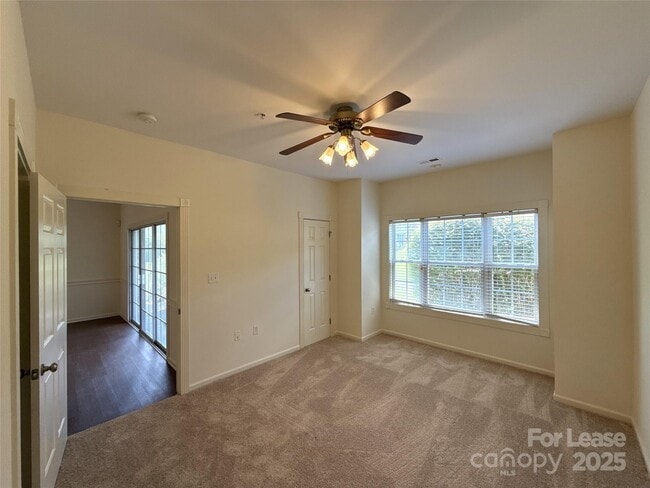 Building Photo - 9113 Meadow Vista Rd