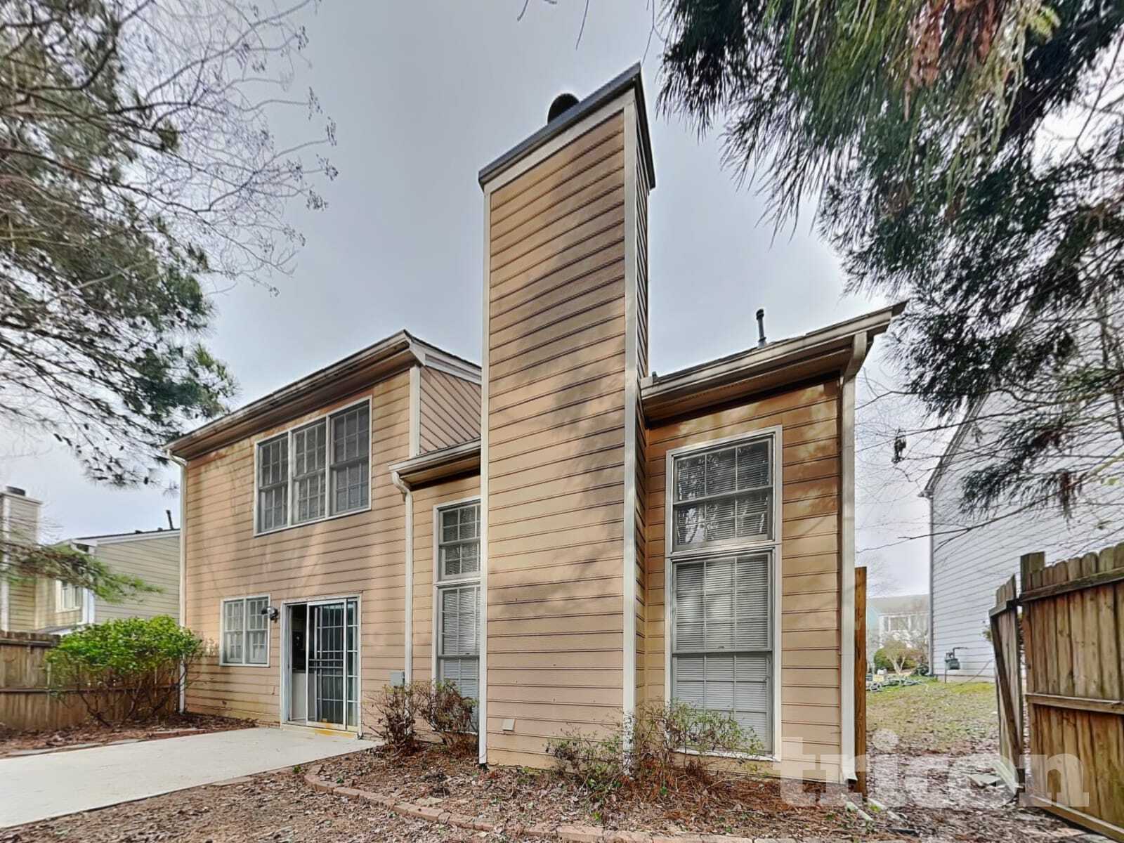 Building Photo - 2660 Binghampton Ln