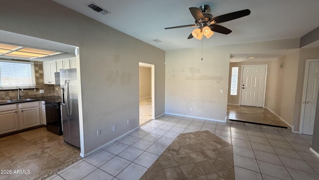 Building Photo - 4624 W Chicago St