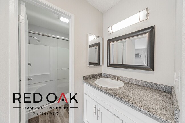 Building Photo - 21315 Roscoe Blvd