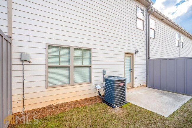 Building Photo - 7704 Fawn Cir