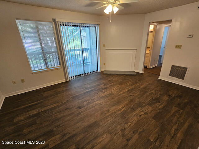 Building Photo - 3545 Sable Palm Ln