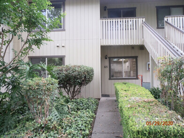 Building Photo - 4839 Vir Mar St