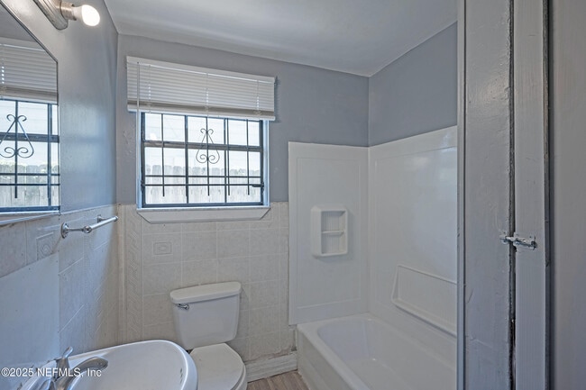 Building Photo - 4114 Moncrief Rd