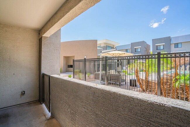 Building Photo - 6610 N 93rd Ave