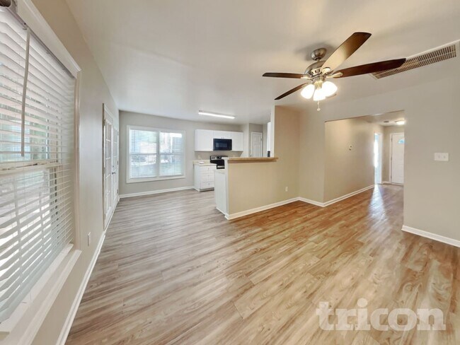 Building Photo - 128 Randolph Dr