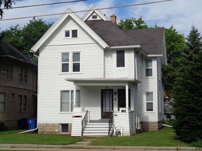 Building Photo - 1023 Jackson St
