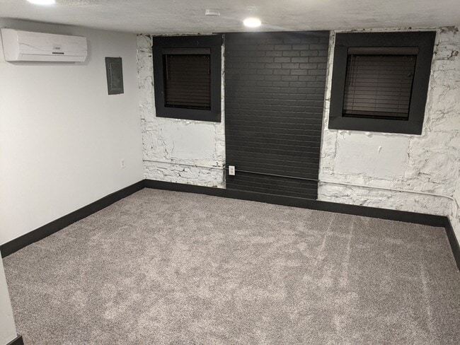 Building Photo - 623 E 100 S