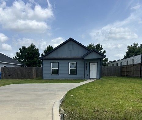Building Photo - 1418 Rd 5607