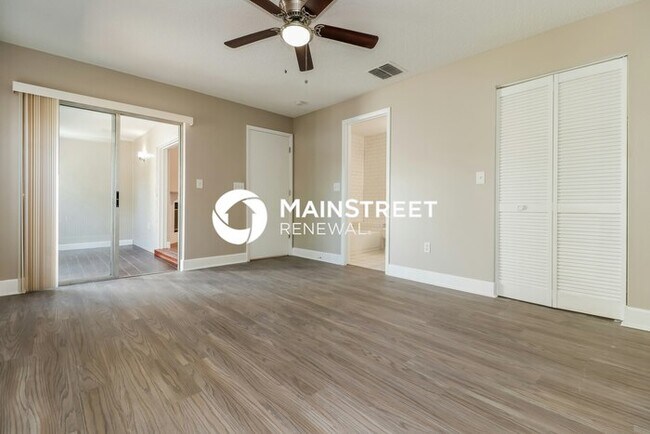 Building Photo - 3 Bedroom Pet-Friendly Home in TAMPA, FL with Main Street Renewal