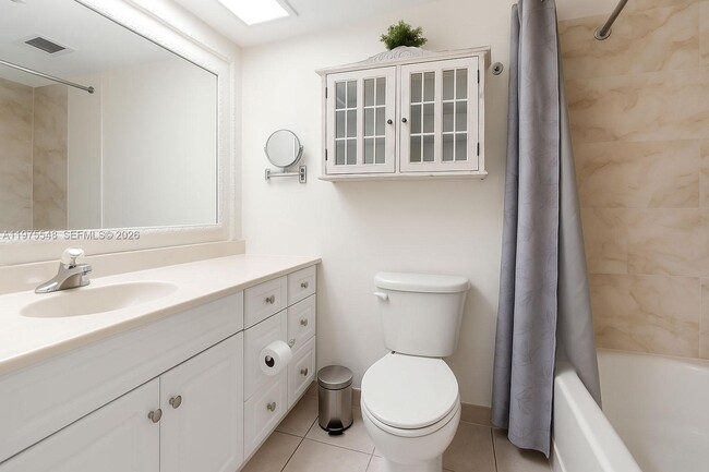 Building Photo - 2300 SW 22nd Ave