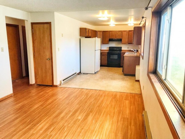 Building Photo - 2553 South Ridge Dr